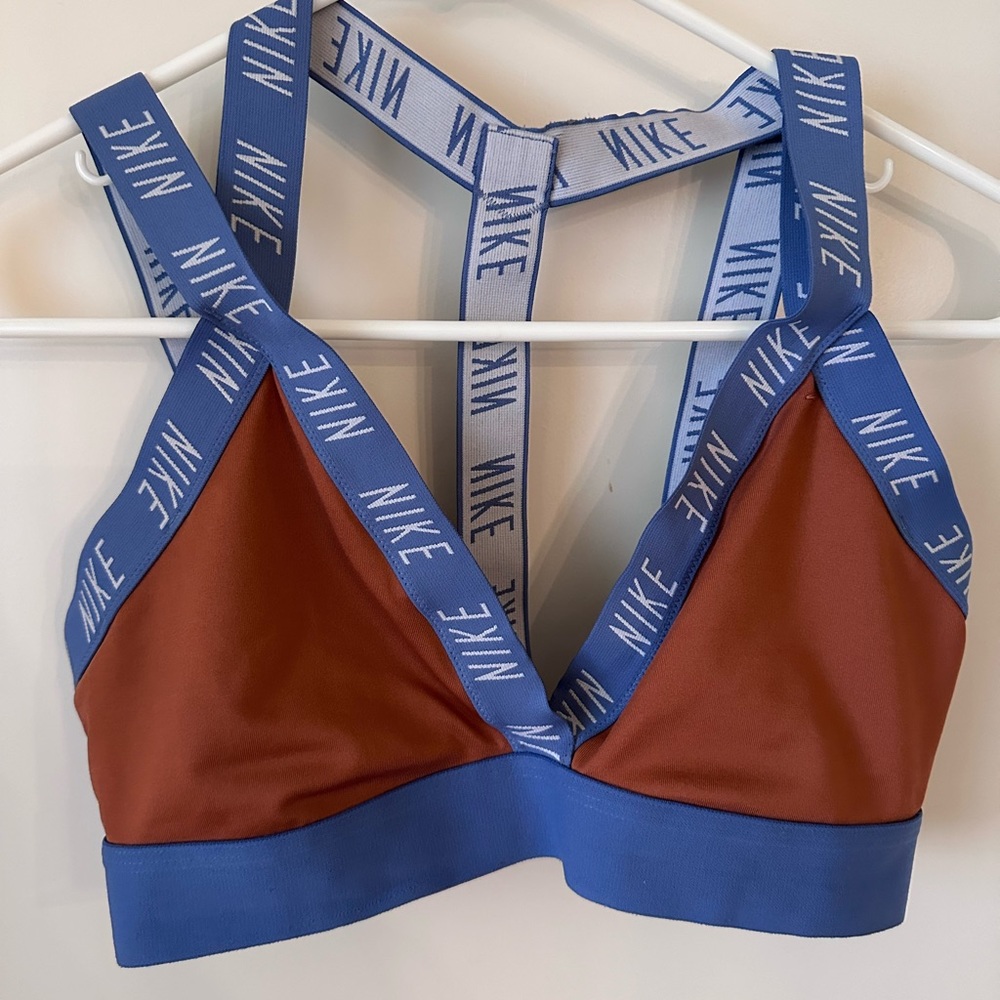 Nike strappy sports bra size M